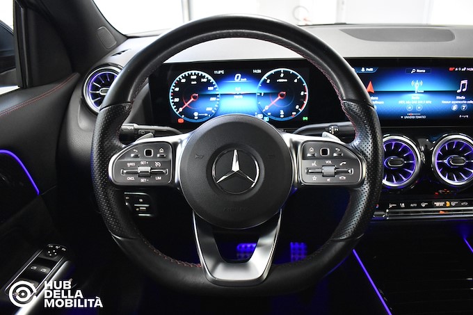 MERCEDES-BENZ GLA 200 d Automatic Premium